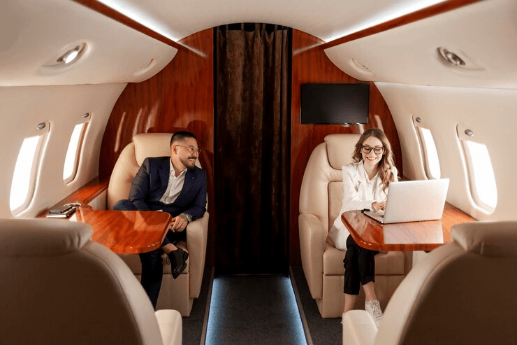 Den Himmel navigieren: Wichtige Faktoren bei der Buchung eines Privatjets