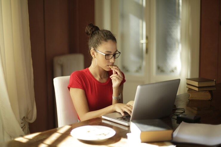 Online Nebenjob für Mütter: Flexibilität und Einkommen kombinieren