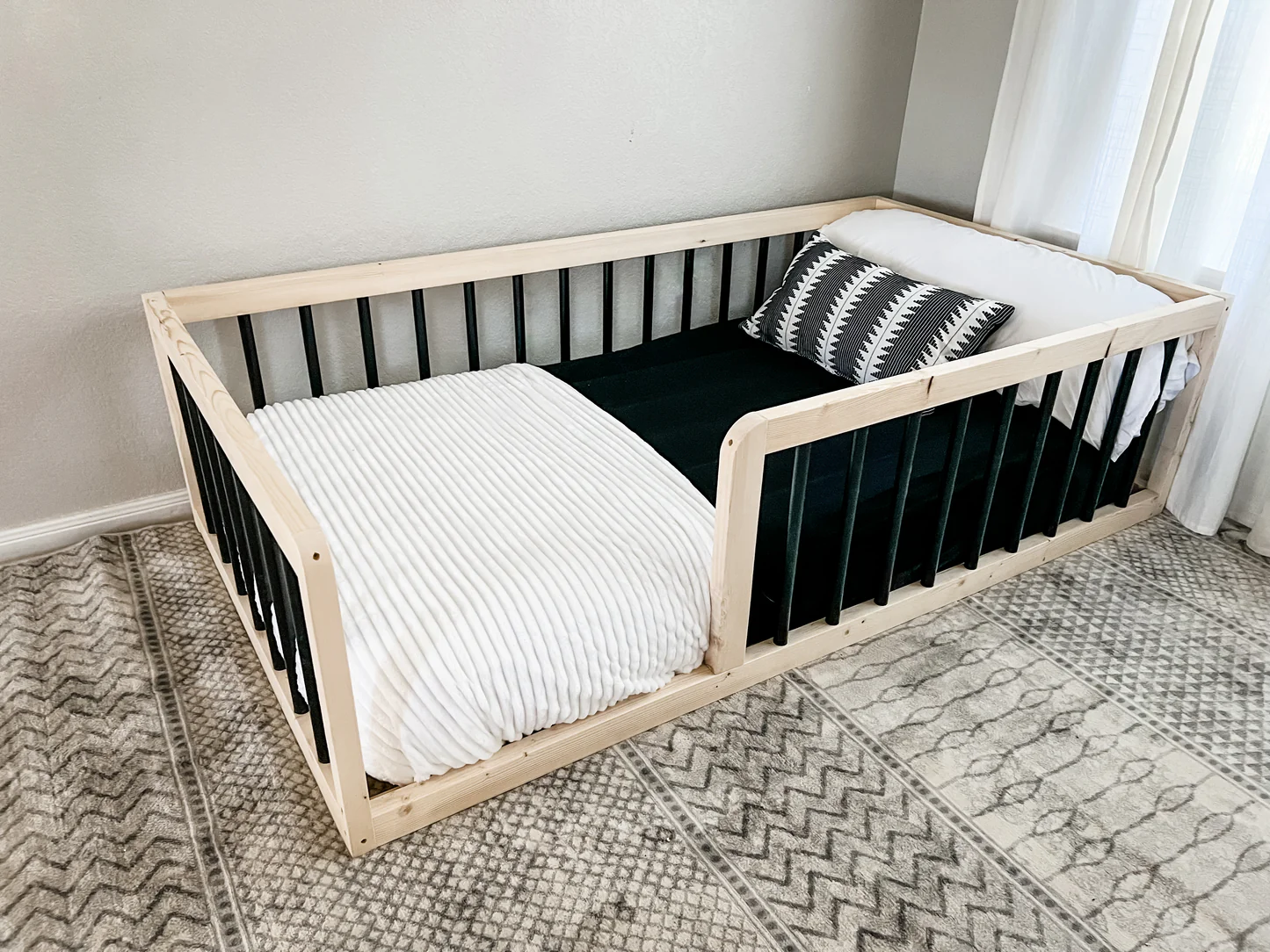 Das macht das TiCAA Bodenbett 90x200 so besonders