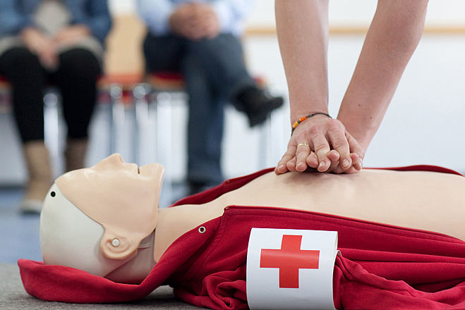 Erste-Hilfe Kurs München: Praktische Übungen für den Ernstfall