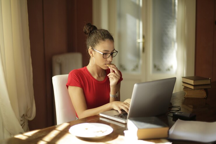 Online Nebenjob für Mütter: Flexibilität und Einkommen kombinieren